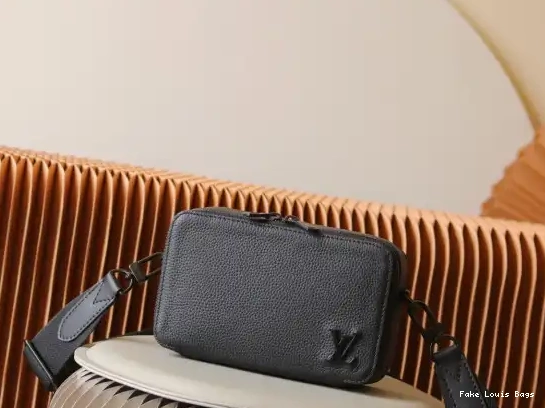 Wallet LOUIS VUITTON Wearable Alpha 0608
